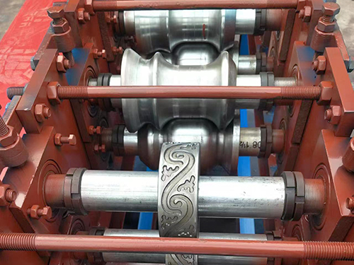 河南自动压花机