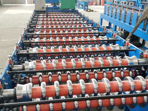 河南彩钢瓦设备