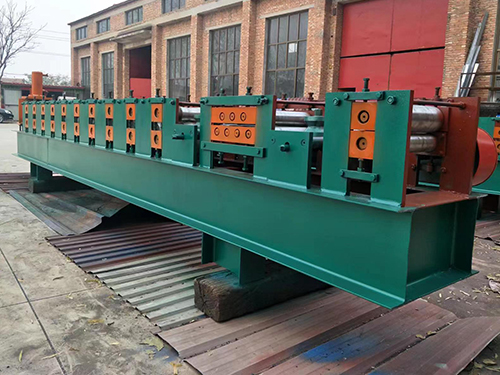 河南冷弯金属成型机